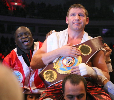 Ibragimov beats Holyfield